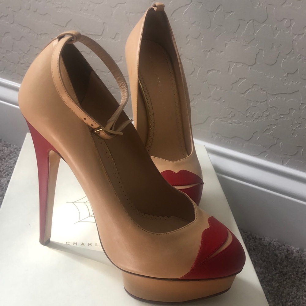 High heel shoe
